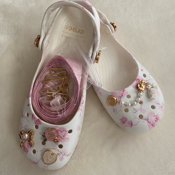 CROCS x Love Shack Fancy Mary Jane Floral Clogs - Picture 6 of 8